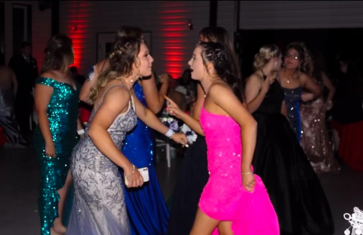 maddynbolin's tweet photo. proof that i had to keep @HaileyDarby03 in line all night https://t.co/ayWqrMvTgm