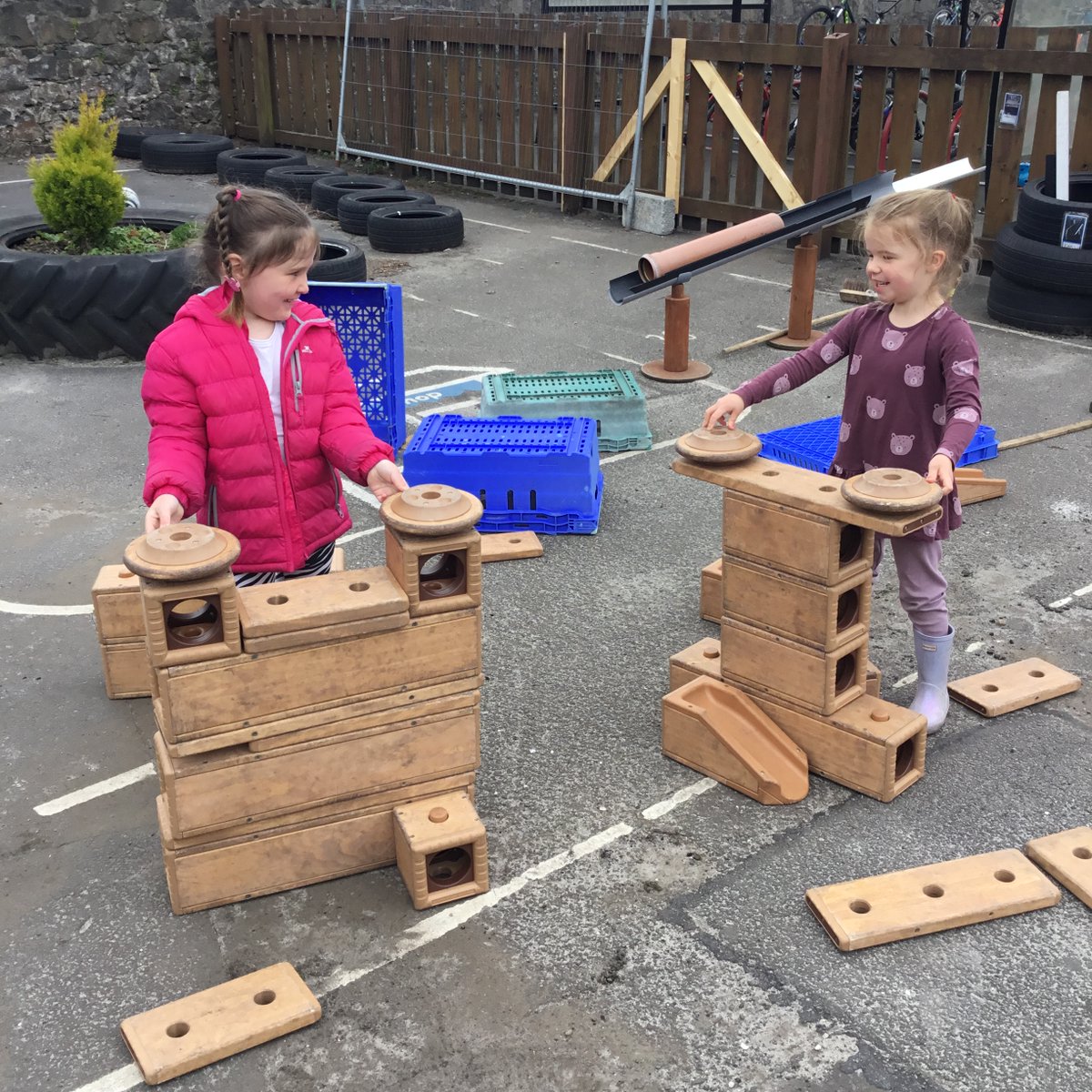WestKilbridePS's tweet photo. Mixing Decks in our Early Years Garden this morning.
#communityplaythings #outlastblocks https://t.co/oxJicTCSdB