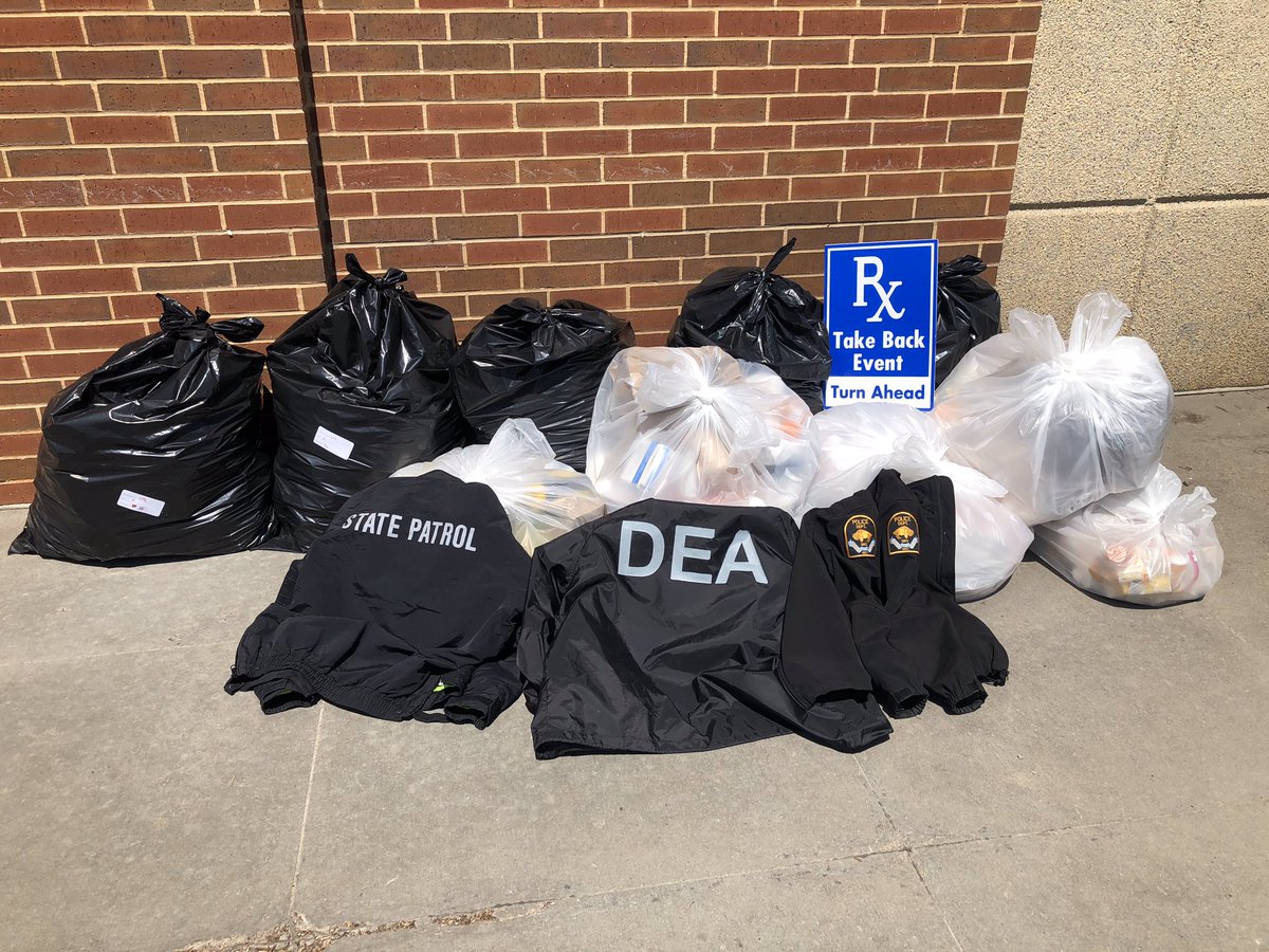 This weekend NSP and OPD assisted the DEA with a drug take back event. They received 325lbs of unused pharmaceuticals drugs at just one location.  If you missed out and need to safely dispose of unneeded prescription drugs, you can check Nebraskameds.org for drop off spots