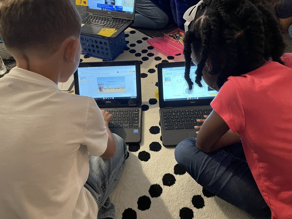 Teaching first graders to use & share  Google Slides with a partner to start their elephant PBL research projects🐘 @HumbleISD_DDI @HumbleISD @ElizabethFagen @HumbleISD_JFE #bethelight #iteachfirst #FIRSTIES