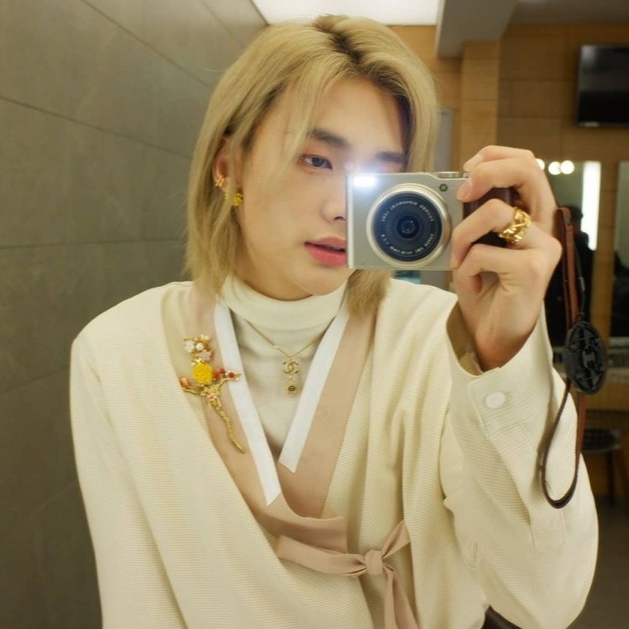 HHJ (@archiveforhhj) on Twitter photo 