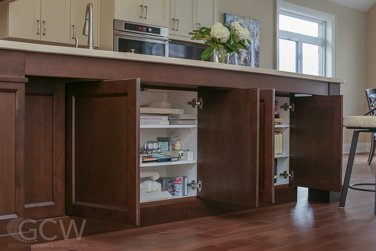 GCWKitchens's tweet photo. ⭐️#Details ⭐️#Functionality ⭐️#Craftsmanship ⭐️#Elegance
.
Bringing functionality to the next level by creating custom storage options are one of our favourite aspects of a hand-crafted kitchen.
.
#gcwkitchens #customdesign #functionalkitchens #ldnont #sttont #theteamtotrust https://t.co/h24bRWDjQ2