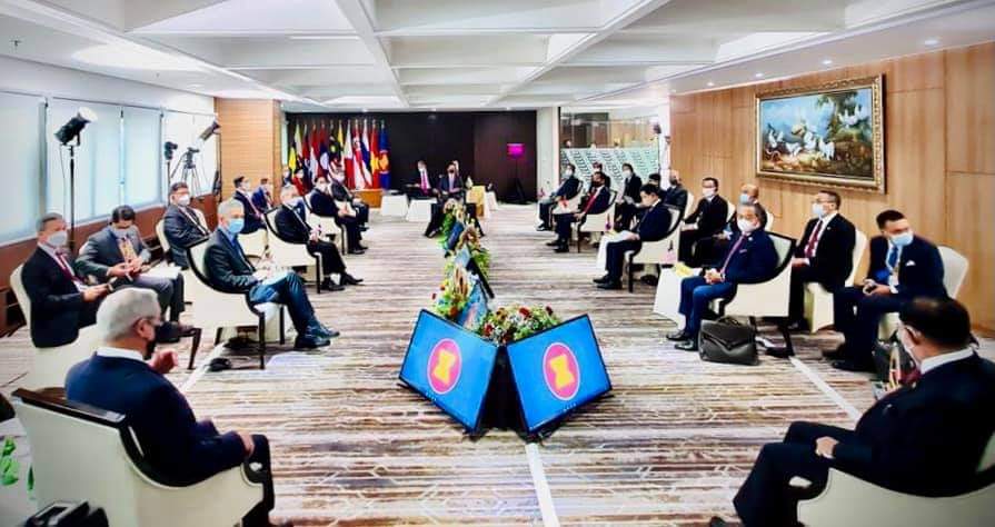 A day after <a href="/ASEAN/">ASEAN</a> leaders met in #Jakarta April 24 to discuss #Myanmar crisis with agreement to end violence immediately in Myanmar as 1 of 5 consensus, local media reports of #military security forces shooting, killing at least 1 person in #Mandalay.  #WhatsHappeningInMyanmar