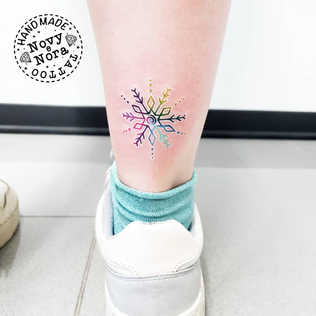 Watercolour Maple Leaf and Snowflake by Marco Ventura: TattooNOW