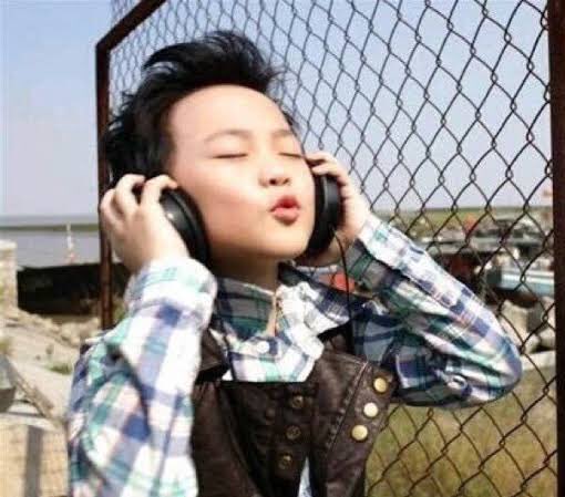 seaunsrats's tweet photo. ท่านี้เกิดมาเพื่อน้องเล่อจริงๆ https://t.co/t3bhStiksP