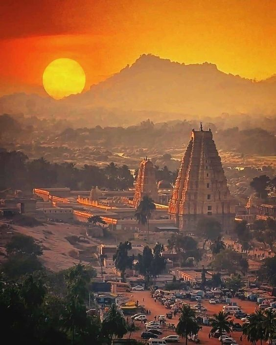 Hidden_Temples's tweet photo. We have 100s of wonders of the World. 

Do you agree Friends??

#Hampi https://t.co/8UVosuNRyS
