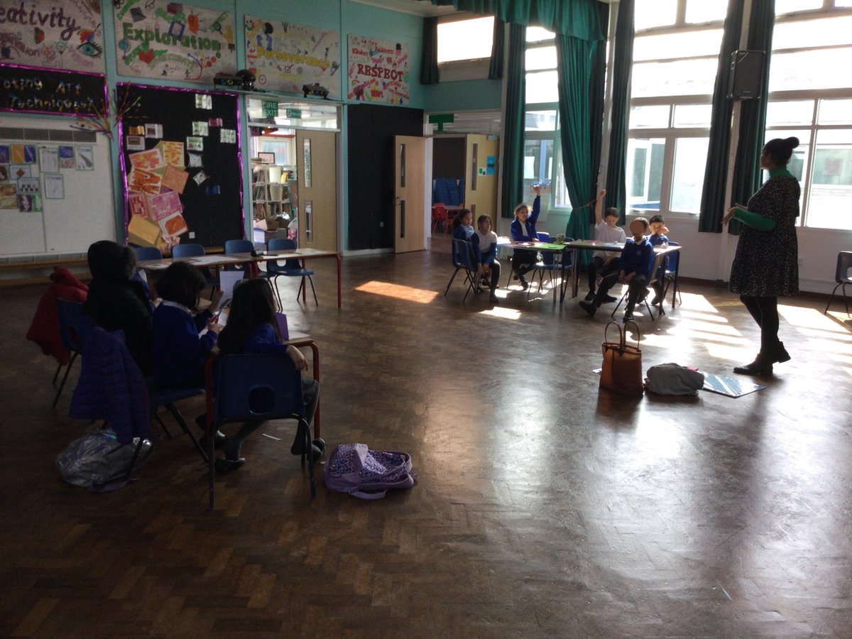 SouthwoldSchool's tweet photo. Poetry Club started after school today! The children discussed their ideas so well and worked collaboratively and creatively to produce poems representing certain colours! #poetry #creativeresponse ☺️ https://t.co/tCJyZgEQmP