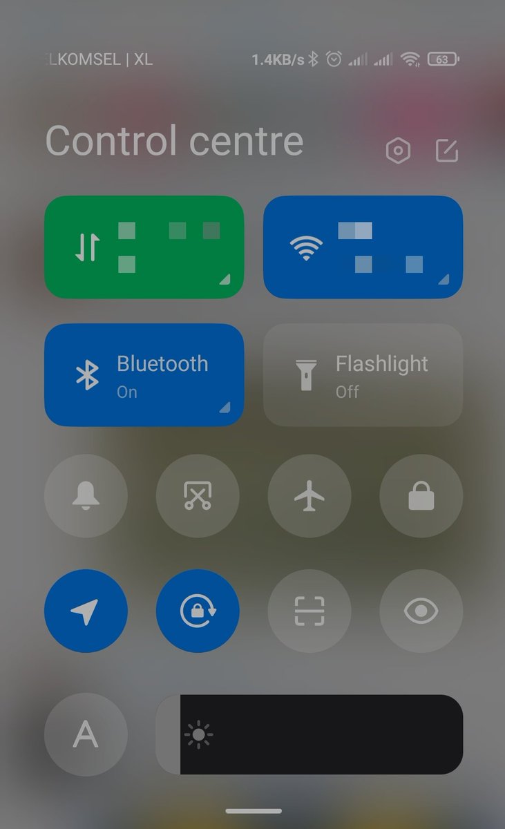 tyastic's tweet photo. Siapa disini yg gak suka pk auto brightness, dan di jam 22 mulai makin geser ke kiri https://t.co/YJS5rk7RJV