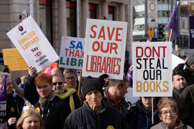 Political parties  go head-to-head in debate on future of Essex's libraries gazette-news.co.uk/news/19259954.…