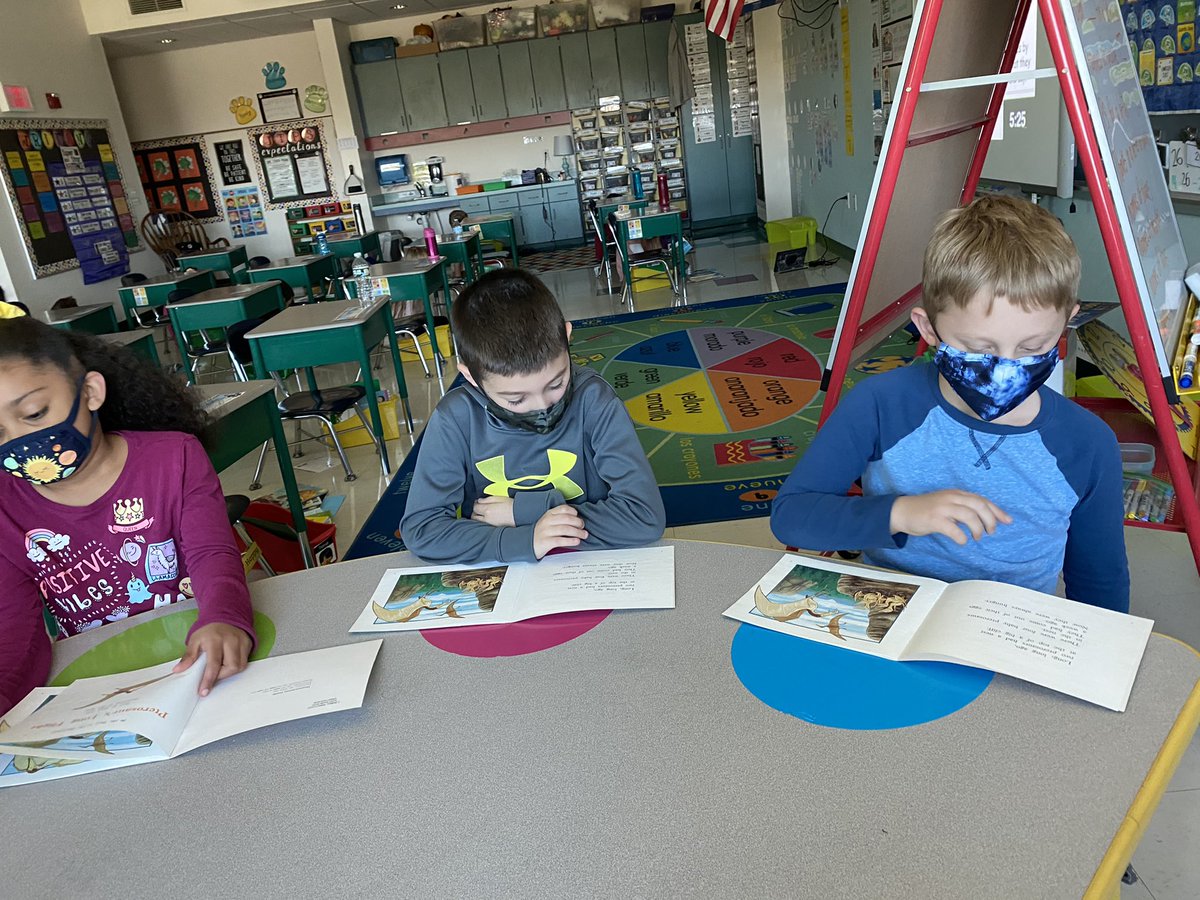 mrsconroyjtps's tweet photo. One of these friends just returned to school after a year of #remotelearning and, in this child’s words, “this is way better than books on my tablet!!” #BackToSchool #firstgrade #ConroyCrew https://t.co/2ddaCIQKUR