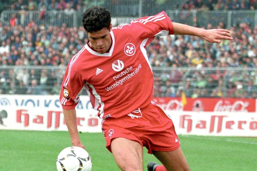 Parmi les autres recrues, on peut noter les arrivées d’Andreas Buck en provenance de Stuttgart, Marian Hristov du Levski Sofia et également d’un certain Michael Ballack, en provenance du Chemnitzer FC.