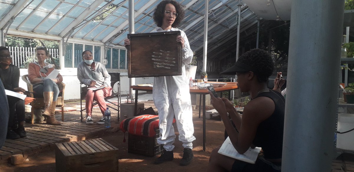 Bee Connected (@beeconnected1) on Twitter photo <a href="/NeemaAkili/">Greenthumbalina ๐ต๐ธ๐ต๐ธ๐ต๐ธ</a> taking us through the #beehive (#broodbox), the protective gear and tools required when handling bees. <a href="/NeemaAkili/">Greenthumbalina ๐ต๐ธ๐ต๐ธ๐ต๐ธ</a> taking us through the #beehive (#broodbox), the protective gear and tools required when handling bees.