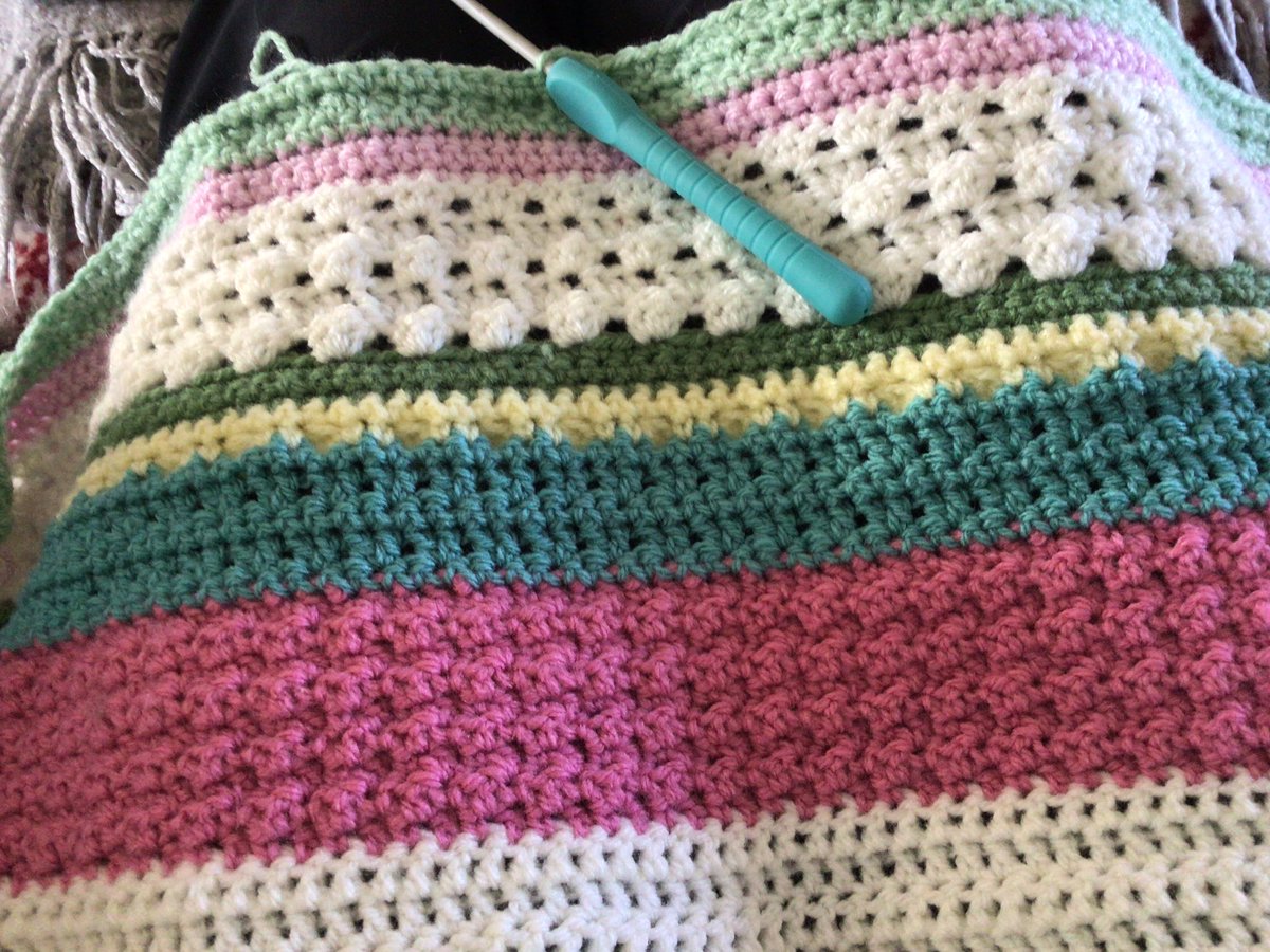 Haven’t crocheted in years, post op taking it easy has allowed me time to pick up again and learn new stitches in the process.  Taking my mind off what I should be doing in the garden 😏<a href="/helenfurn/">Helen Furneaux</a> @HelenJames865 <a href="/Walsh11Jennifer/">jennifer walsh</a>