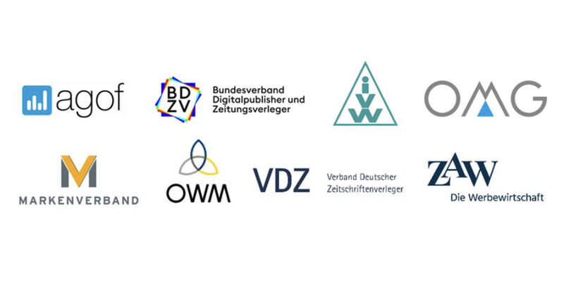 🤔 Aussicht auf Erfolg? Acht Verbände reichen Beschwerde gegen #Apple ein. Das Argument: Apple schließe mit der neuen Tracking-Policy andere aus, sammele selbst aber erhebliche Mengen an Nutzerdaten: meedia.de/2021/04/26/ach…