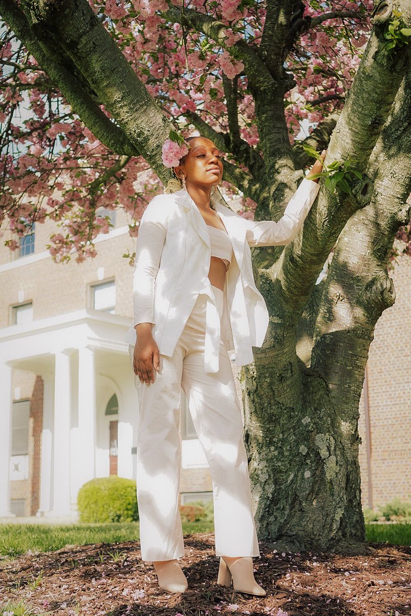 dtevisualz's tweet photo. Lotus Flower Bomb 🌸 
Shot by: @WyattDante 
RT &amp; Like 🙏🏾‼️ https://t.co/tJGOSTmKsc