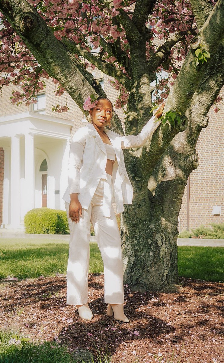 dtevisualz's tweet photo. Lotus Flower Bomb 🌸 
Shot by: @WyattDante 
RT &amp; Like 🙏🏾‼️ https://t.co/tJGOSTmKsc