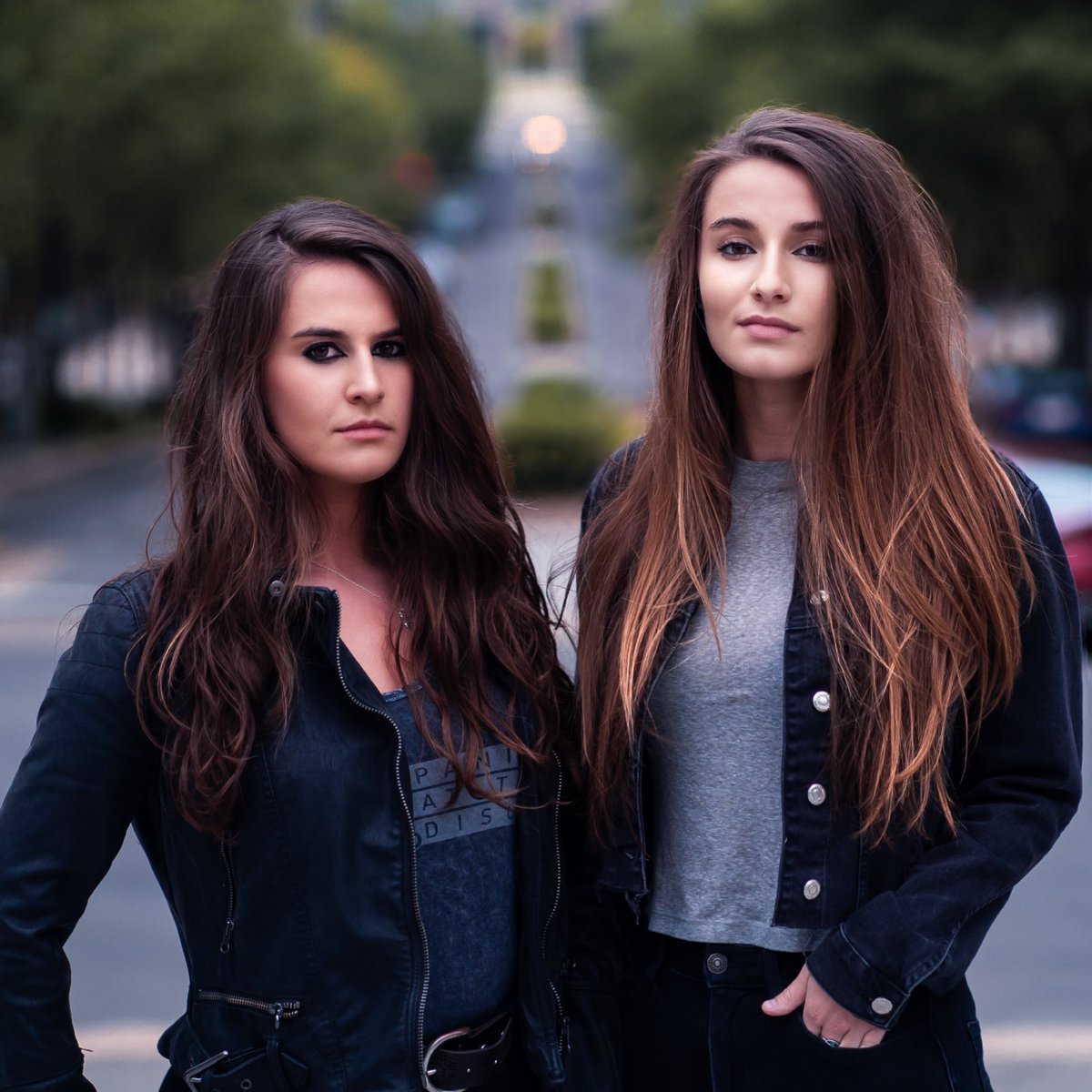 weareneoni tweet media