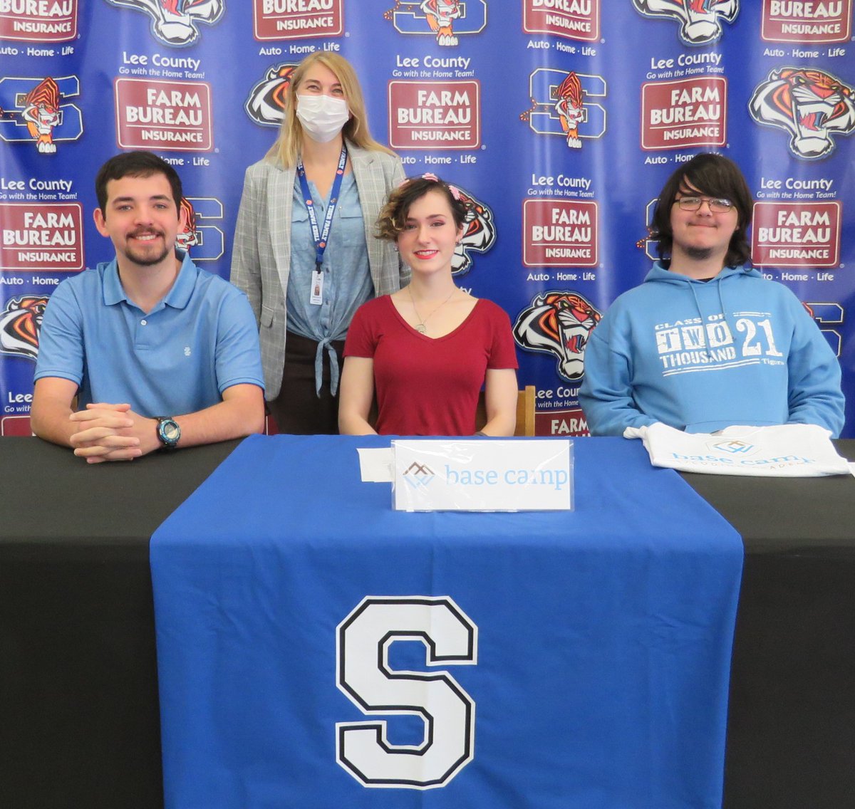LeeCoSchools_MS's tweet image. Base Camp Coding Academy in Water Valley is designed to train students to be software developers in just under a year.
(Also pictured:  SHS Career Coach Donna McCullar)
#coding #basecampcodingacademy 
#careercoaches #highdemandcareers #workforcedevelopment 
#ChaseGreatness