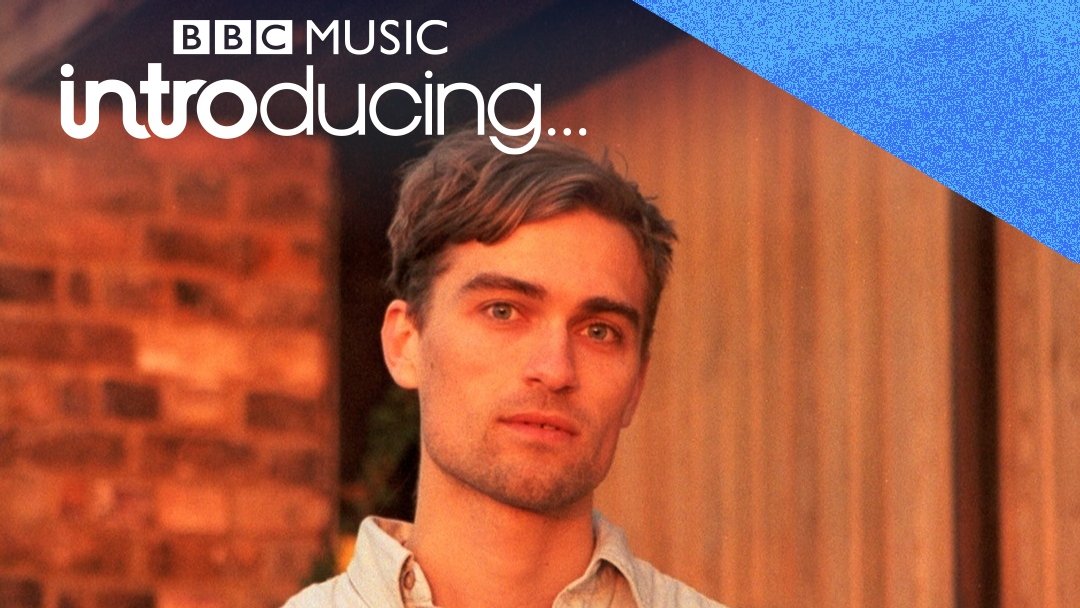 BBCIntroOxford's tweet photo. This week @DaveGilyeat catches up with @RhysLewisMusic to hear about his brand new track 'Seasons' and being patron of @OxDiscovery. ❤️
▶ Listen in Saturday night from 8 on @bbcoxford, @BBCSounds, @Spotify & anywhere you get your #podcasts from!
https://t.co/0mzL1ZCB50 https://t.co/Ywj6B4JUE8