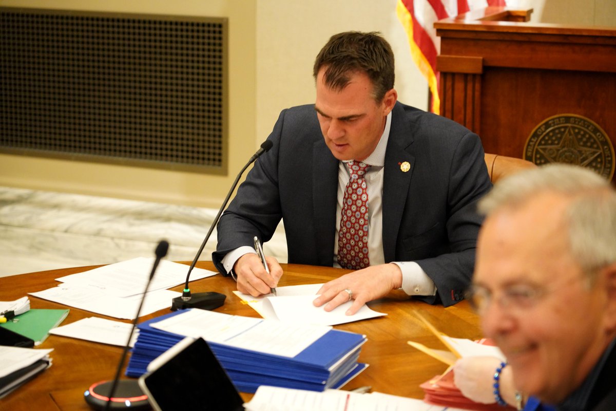 THREAD (1/4): My team is hard at work again, reviewing bills and signing them into law.As of today, Oklahoma is officially a 2nd Amendment Sanctuary State! (SB 631)