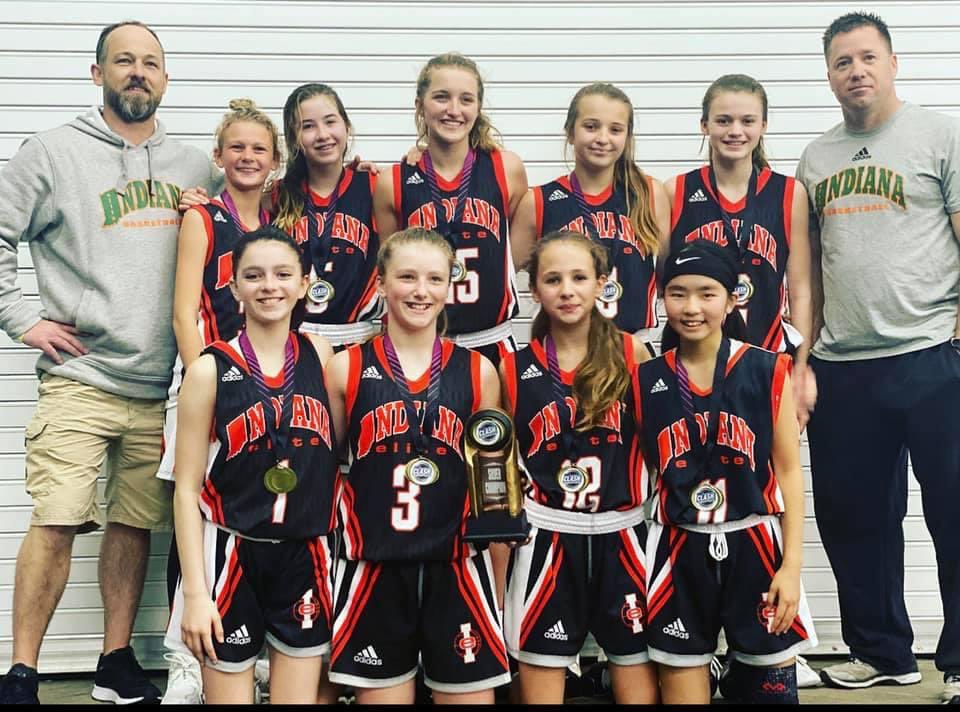 kendalprice27's tweet photo. These girls did it again!!!!! They came home from Ohio with the hardware!!! 💪🏼🏀🧡💚
Game record this season is 19-1 
Championship record this season is 4-0

#indianaelite 
@IndianaEliteWBB https://t.co/fj091rklcG
