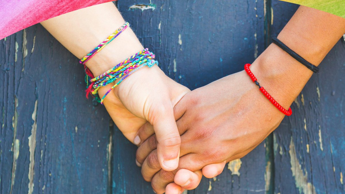 26 de abril en diversas partes del mundo se conmemora el Día de la Visibilidad Lésbica.
Un llamado hacia la construcción de sociedades más inclusivas y la protección de los derechos humanos. #VisibilidadLésbica
<a href="/AgrupalesbicaRS/">Agrupación LésBIca Rompiendo el Silencio</a>  <a href="/IgualesChile/">Fundación Iguales</a>  <a href="/MUMS_Chile/">MUMS 🇨🇱</a>  <a href="/PsdeDiversidad/">CERES Psicología y Diversidades</a> <a href="/uchile/">Universidad de Chile</a>