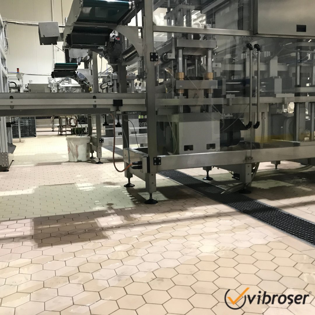 Industrial floor applications are special coatings applied to floors in production, storage or sales areas. Industrial plant floors must be resistant to abrasion and chemicals. 

#vibroser #flooringexperts #flooringtile #flooringsupplies #flooringsystems