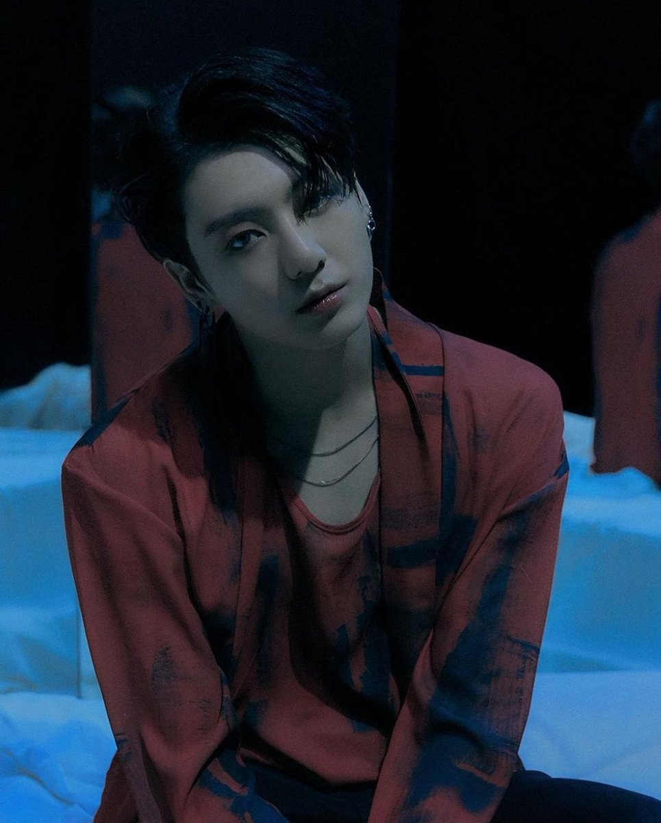JTavsanim's tweet photo. Şu mükemmelliğe ve asalete bakar mısınız?🌌👑
İnstagram:@jungkook_tavsanim https://t.co/5ox7ua76Oz