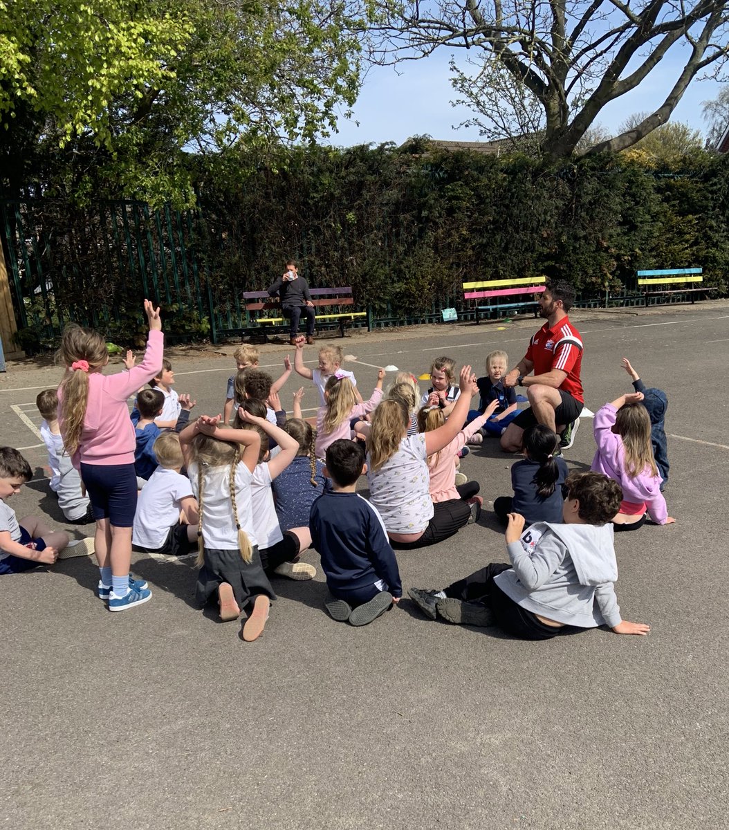 ClassHeather's tweet photo. Great afternoon with @primarystep @NELINCSSSP delivering our staff lessons in relation to, ‘What a quality P.E Lesson looks like’. Great stuff! Thanks again🤝⚽️🏃🏼‍♀️ https://t.co/gw6PDXCp6C