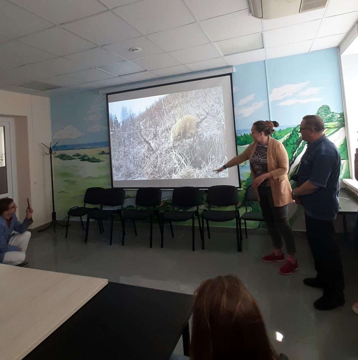 npsenggory's tweet photo. Начальник научного отдела Терехина Лилия Дамировна представила проект «Изучение популяции степного сурка на территории национального парка «Сенгилеевские горы», который реализуется при поддержке компании @ru_mts🌿

Всех желающих мы приглашаем посетить выставку "День сурка"🌹 https://t.co/Z3VXzMkOhh