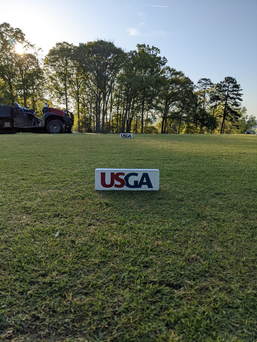 Busy morning setting up the course for <a href="/USGA/">USGA</a> local qualifying round <a href="/fdccnews/">Fox Den Country Club</a> <a href="/TNgolf/">Tennessee Golf Association</a> <a href="/KnoxAreaGolf/">Knoxville Golf</a>