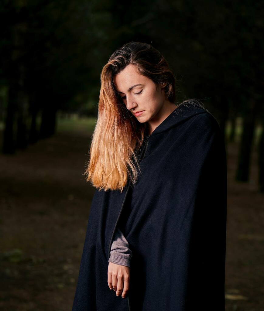 Belleza en el bosque @bianca_cb58 #retrato #portrait #portraitphotography #fotografiaretrato #mujer #bosque