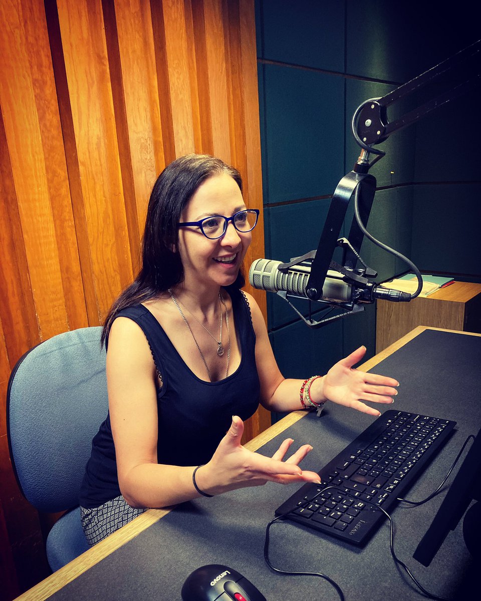 ¿Listos para una buena dosis de jazz? Ya estamos al aire !!! 107.9FM🎙🎧📻🎼<a href="/HorizonteJazz/">Horizonte 107.9 FM</a>
#jazz
#radiopública 
#locutora 
#voz