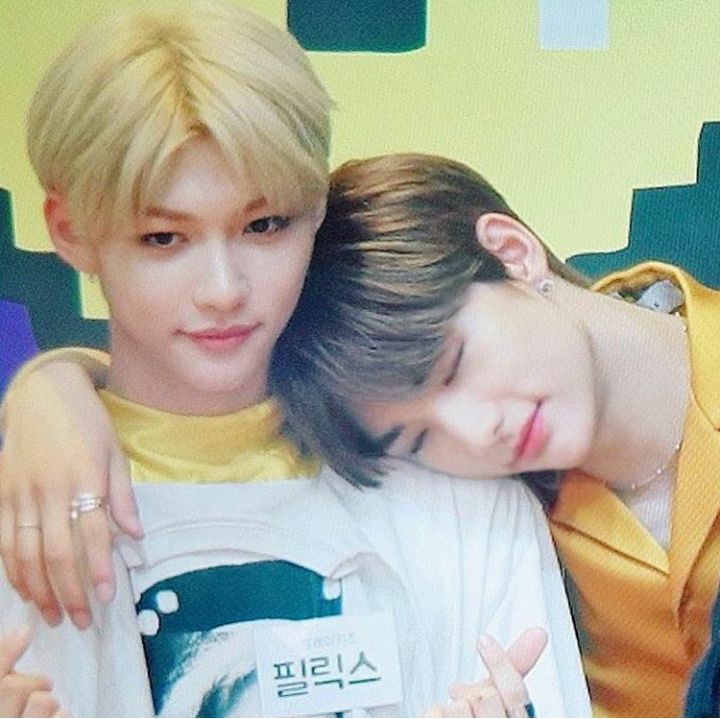 хёнликсы. Clio stray kids. хёнликсы stray kids. фф хенликсы хенджин. хёнликсы стрэй.