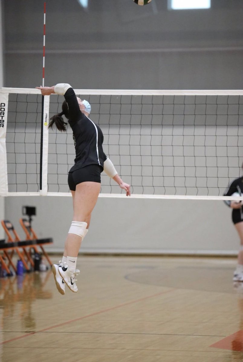 Congratulations to seniors Amber VandeHei and Grace Perret as being named All State Honorable Mention! We are so happy for you, well deserved! 

wisvca.org/news_article/s…