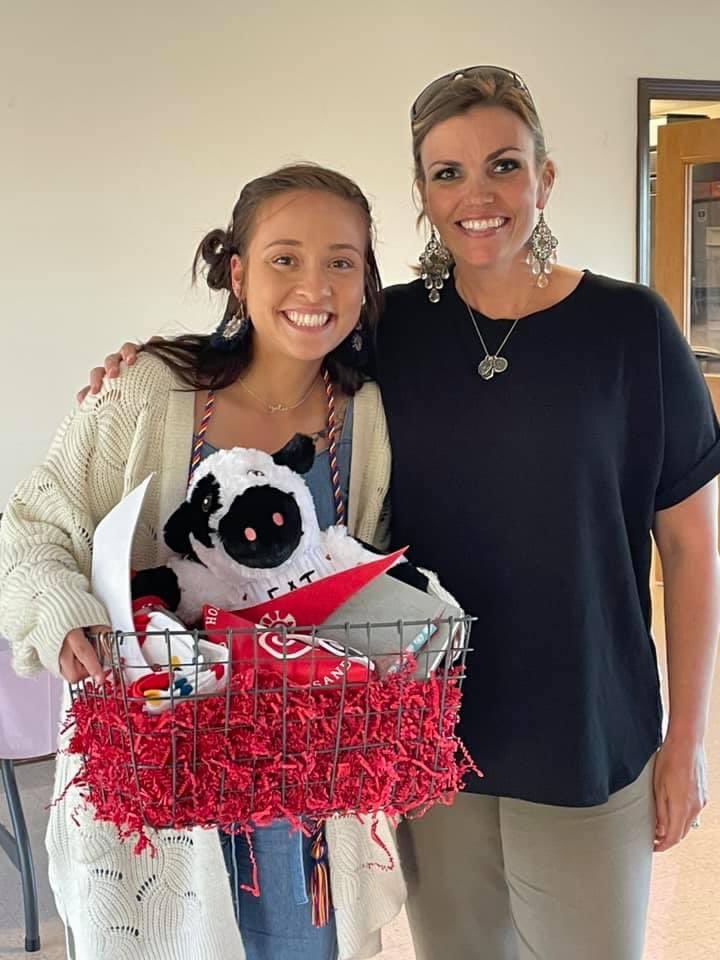 Congratulations Bianca, Be Remarkable Award winner, from Brenau University! 

This award is given to an individual who exemplifies Chick Fil A’s values of stewardship, integrity, respect for people, team work, service, and performance.