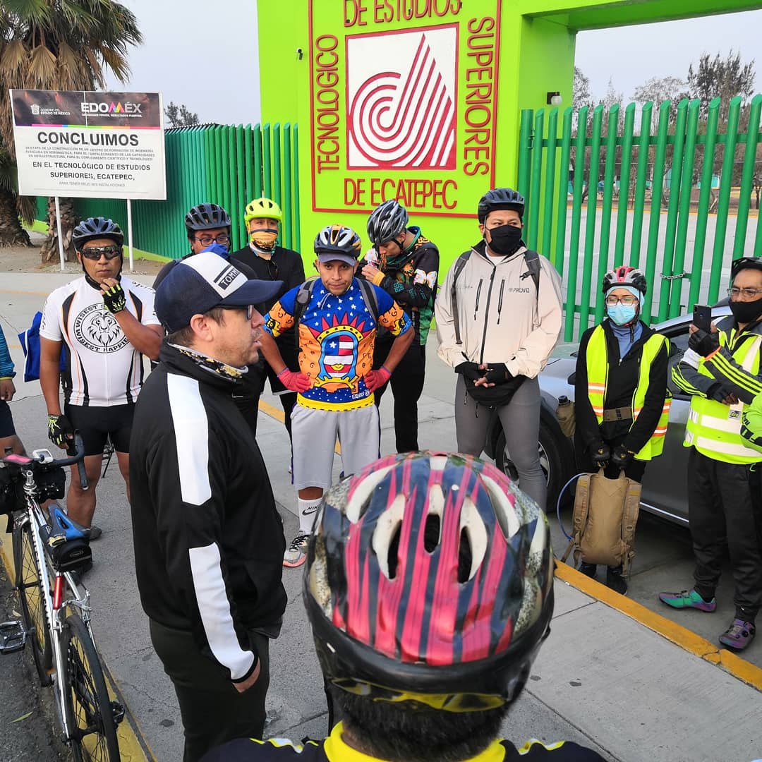 Inicio de nuestra Rodada de #Ecatepec a #Tepeltaoxtoc y #Texcoco.
Domingo 25 de Abril 2021
#EcatepecEnBici #MejorEnBici #EnBiciYaHubierasLlegado