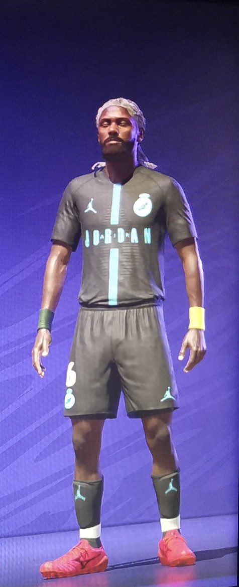 Victorioso Esport (@victoriosoespo1) on Twitter photo Le <a href="/VictoriosoEspo1/">Victorioso Esport</a> est fier de vous annoncer la signature de @FeuilletLeo1 au sein de son club
Nous lui souhaitons les meilleurs chez nous
Bonne session à lui dès ce soir
🤝🟦⬛️🎮
#VEA Le <a href="/VictoriosoEspo1/">Victorioso Esport</a> est fier de vous annoncer la signature de @FeuilletLeo1 au sein de son club
Nous lui souhaitons les meilleurs chez nous
Bonne session à lui dès ce soir
🤝🟦⬛️🎮
#VEA