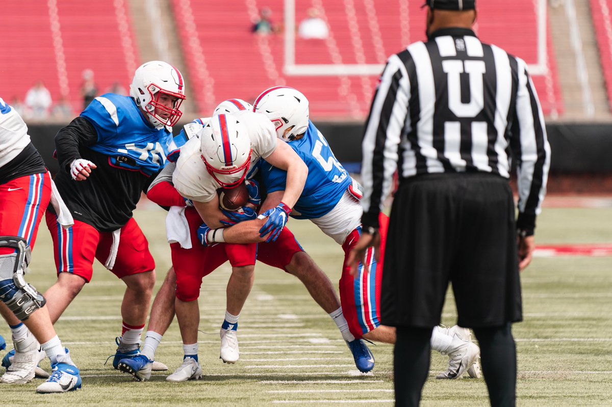 SMUFB's tweet photo. Head down, 👣 moving until we hear the whistle 😤

#PonyExpress #PonyUpDallas https://t.co/3zgR7IxxPu