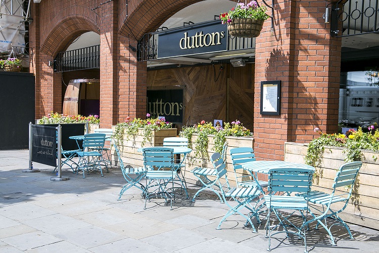 Assistant Managers or Supervisors looking for a new role in Hospitality - we have a great opportunity for you at @duttonsMCR, Manchester City Centre.
For more info on joining our team please visit our careers page: careers.jwlees.co.uk/job/153196
#jwlees #jwleescareers #hospitalityjobs