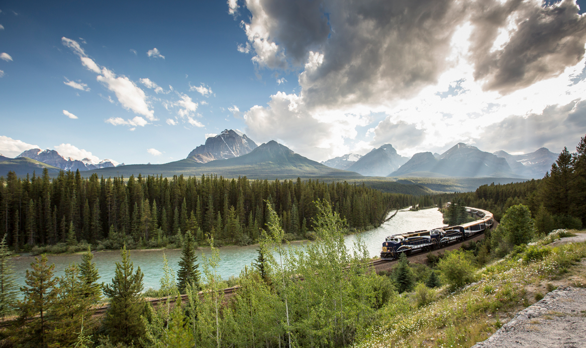 FairmontJPL's tweet photo. #NEWS - Canadians invited to book now and #travel later with incredible Canadian Rockies promotion: https://t.co/98WCf2VZ34 #FairmontHotels #RockyMountaineer #ExploreCanada https://t.co/LpA8DyDrXo