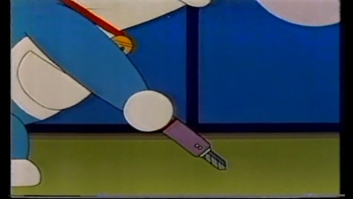 鞄が聖域。分かるなあ。 欲しいドラえもんの道具、かなり上位の