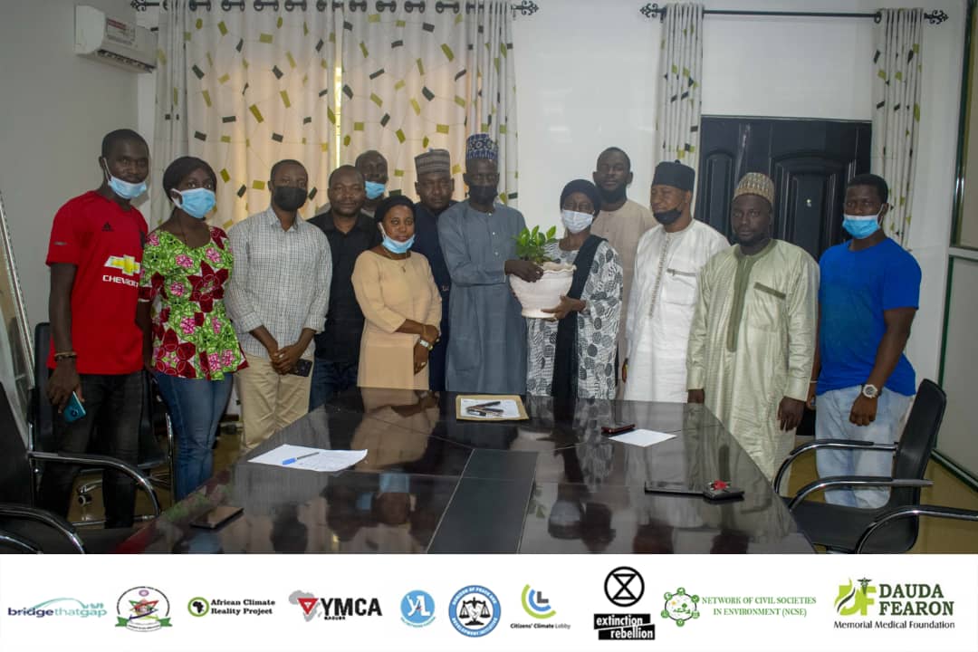 YMCAKaduna's tweet photo. Today @YMCAKaduna was part of the Advocacy Visit to the Chairman, House Committee on Enviroment at the Kaduna State House of Assembly.
#RegenerationNG
#ClimateActionKD
#KadEnviron https://t.co/smCM2b2DuO