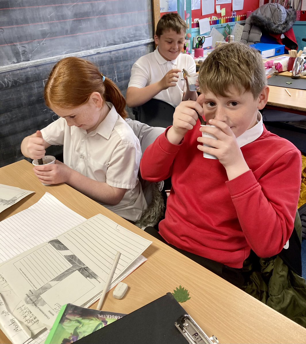 BPSMsMacCallum's tweet image. P7S are busy working towards their bronze award in the #rspbwildchallenge . Today, we made smelly cocktails to reflect our school outdoor environment. #outdoorlearning #experiencenature @Natures_Voice @BonnybridgePS