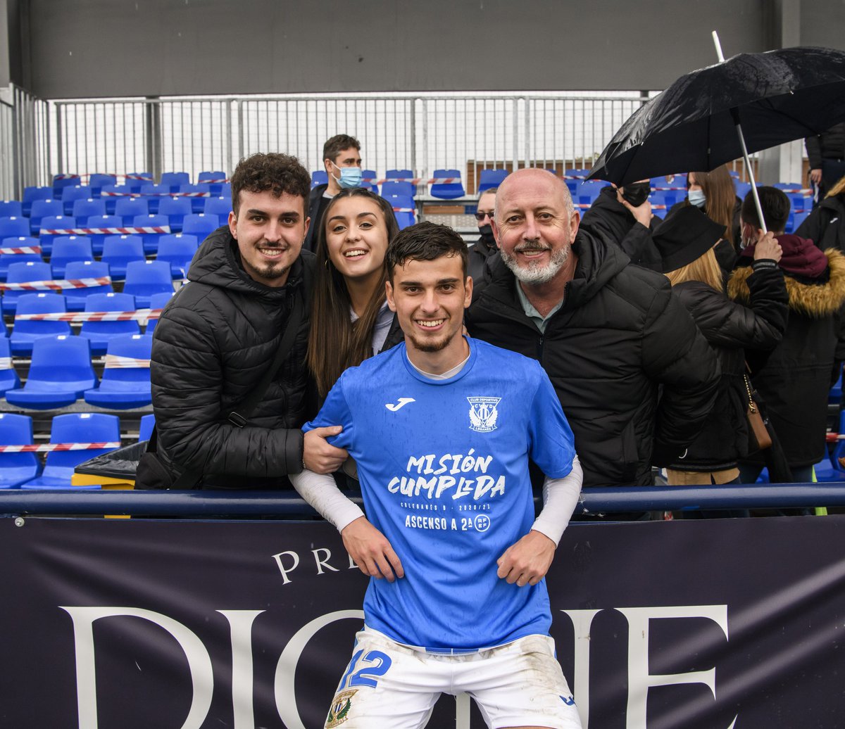 DavidCerrato7's tweet photo. Ayer fue un día especial..
Enhorabuena por el ascenso y por la gran temporada 👏
Te lo mereces mucho.
@sergio4cerrato https://t.co/TGY9refmmc