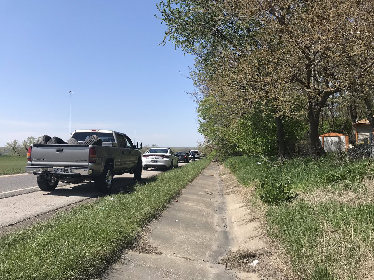 KHPEnEspanol's tweet photo. Fin de semana ocupado! Investigando choques, presumiendo nuestros carros 😎, y haciendo cumplir las layes de tráfico! Unite a nuestras filas y aplica hoy. El procesó de aplicación cierra el 1 de Agosto. @kshighwaypatrol https://t.co/iBs08MKwym
