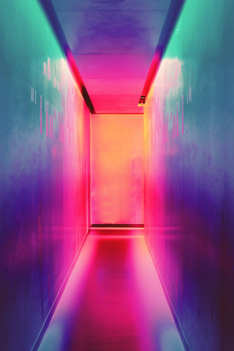 SBWritingProj's tweet photo. Sci-fi book rec from local writer Kelli Fitzpatrick:

“SLEEPING GIANTS by Sylvain Neuvel is a sci-fi novel about huge alien robots discovered on Earth and the team of scientists who make them operate. It’s told as a series of taped conversations.”

Photo: Efe Kurnaz, Unsplash https://t.co/m50Y2stBJm