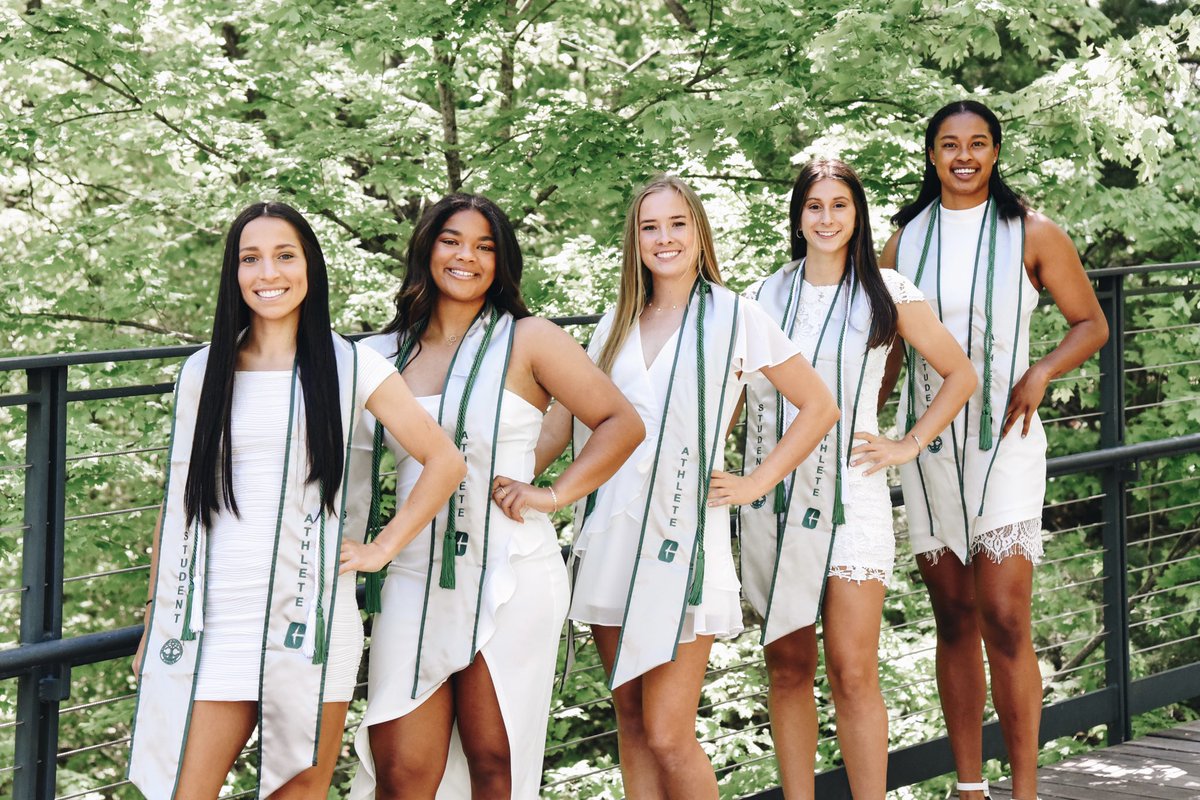emilyyuyellz's tweet photo. Just a few of my favs from @CharlotteWSoc !!! https://t.co/TwWlPEHeBI