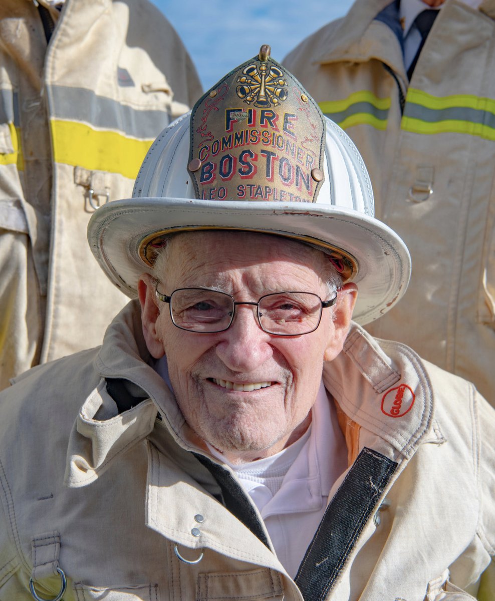 I Regret to announce the death of retired  Boston Fire Commissioner / Chief of the Department Leo D. Stapleton. He rose thru the ranks and served the ⁦<a href="/CityOfBoston/">City of Boston</a>⁩ from 1951-1991, he was a leader in firefighters safety. An author of several books . May he Rest In Peace
