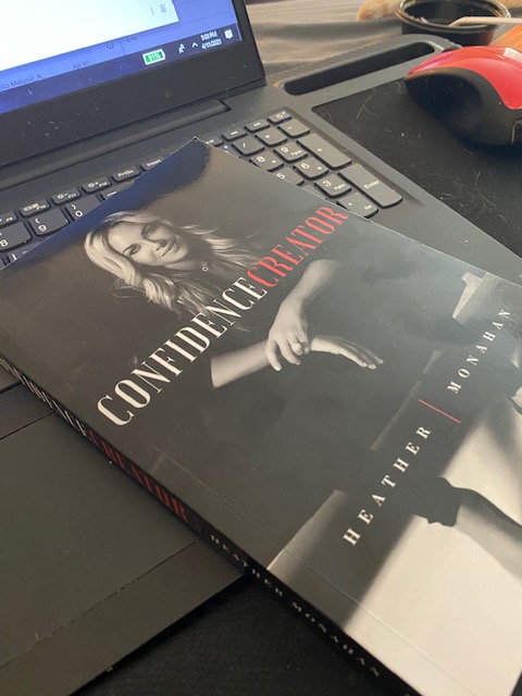 mwcareercoach's tweet photo. So this is the next book on deck!
#heathermonahan #confidencecreator #confidence #thirdbookof2021 https://t.co/y7jXNFgqAy